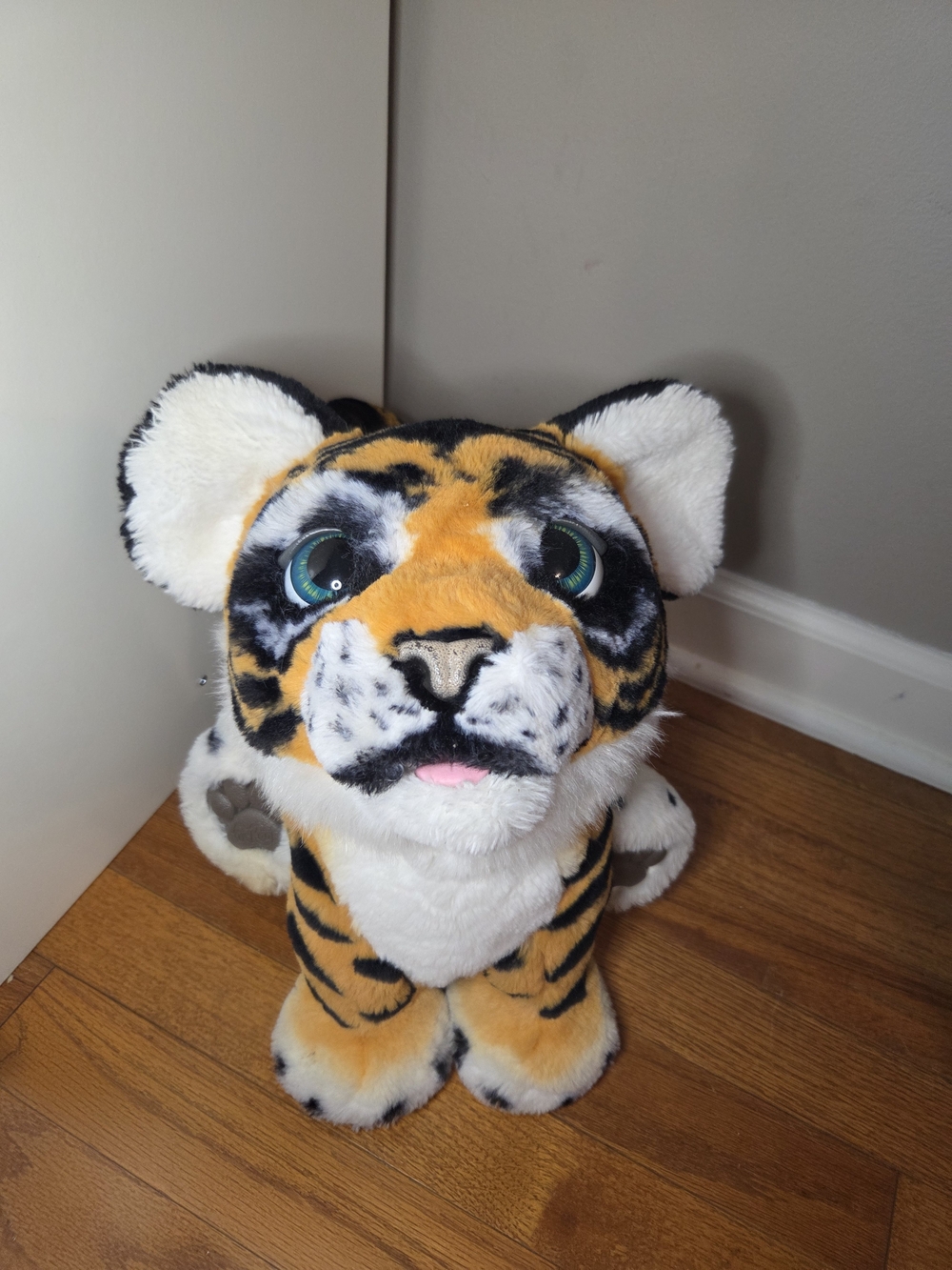Hasbro FurReal Friends Roarin' Tyler the Playful Tiger interactive plush toy